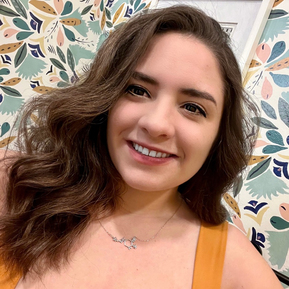 Meet your Posher, Aly